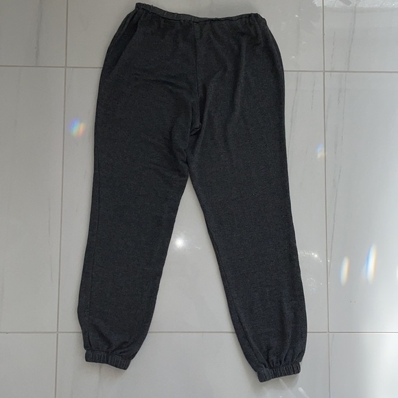 In Luv Charcoal Gray Lightweight Joggers Size S - Picture 4 of 4